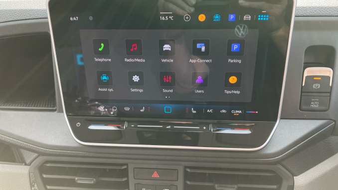 Volkswagen Crafter Cr35 Mwb Diesel 4Motion 2.0 TDI 177PS Commerce Plus High Roof Van Auto - Image 36
